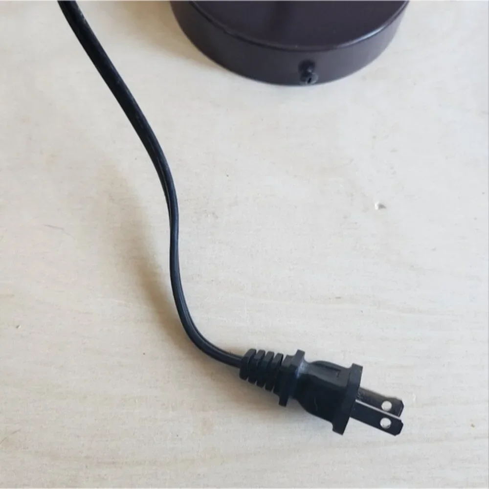 Wall‎ Mounted Plug In Adjustable Reading Lamp - Picture 8 of 10